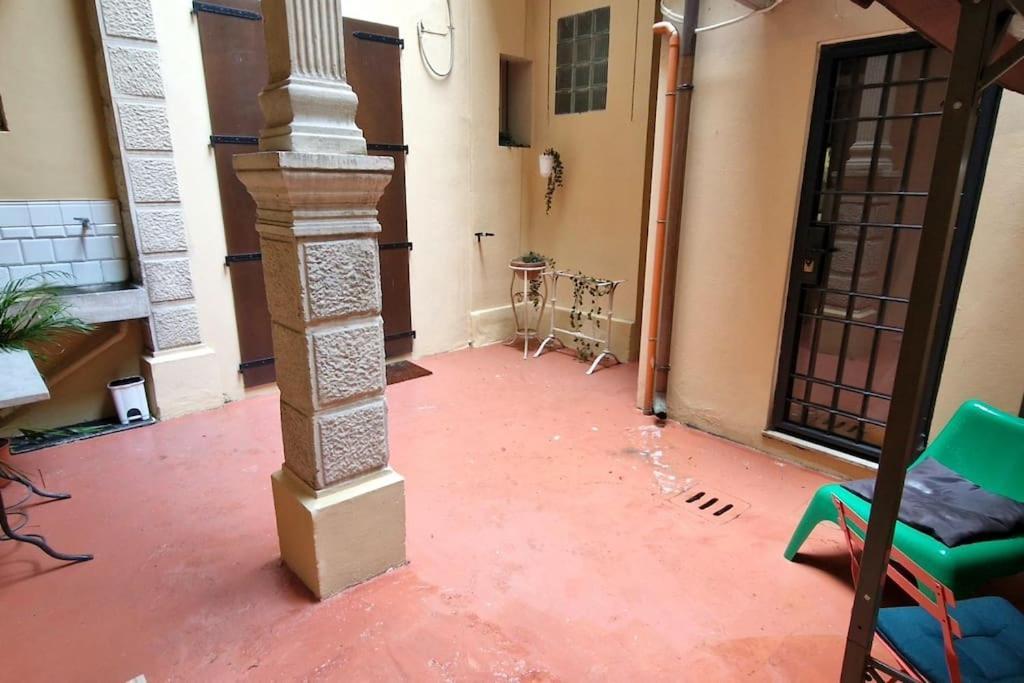 Central And Cozy Loft With Courtyard Bologna Buitenkant foto